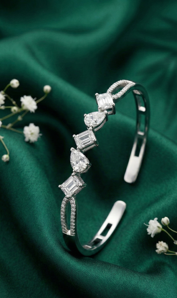 Celeste Spark Silver Kada