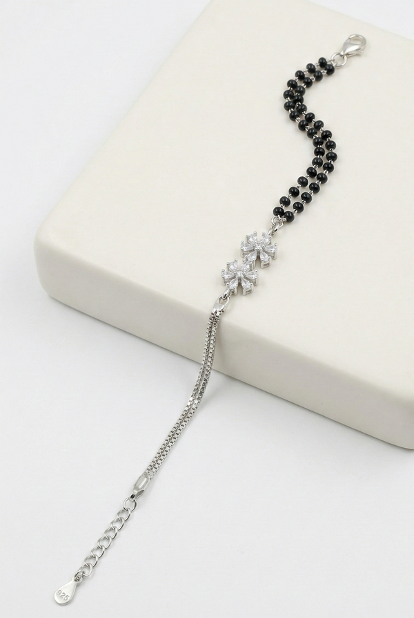 The Noir Bloom Hand Mangalsutra